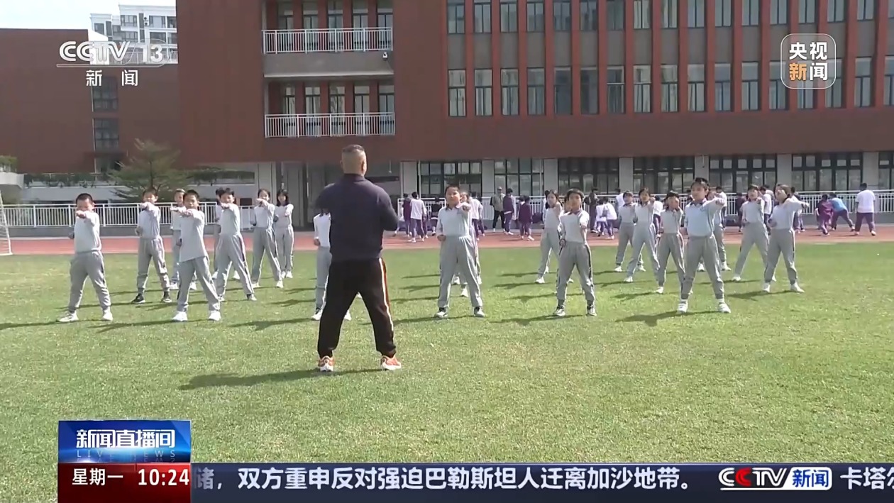 人士纷纷讨